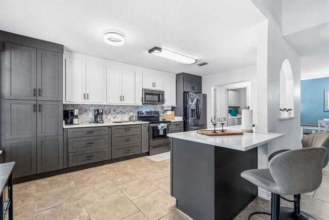 Building Photo - 5111 Keystone Dr