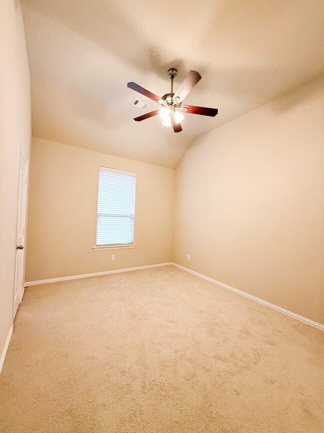 Building Photo - 10810 Kennowy Ct