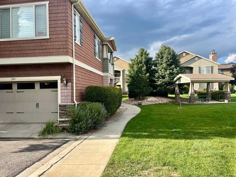 Building Photo - 1562 W 10 S