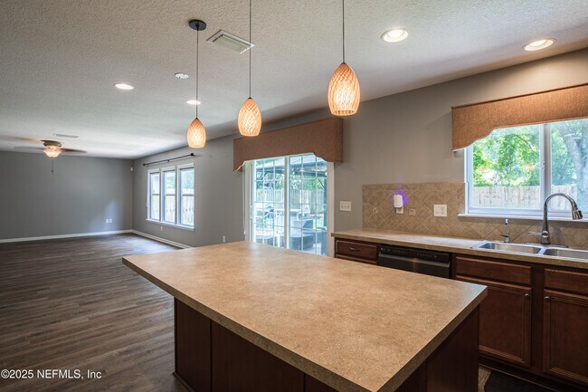 Building Photo - 11563 Spring Board Dr