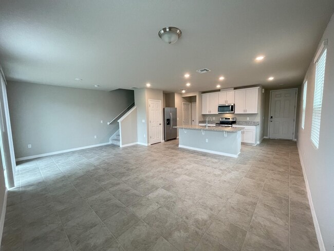 Building Photo - 798 Legacy Dr