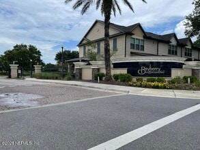 Building Photo - 14314 Dovewind Ct
