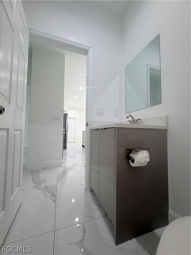 Building Photo - 3804 40th St SW