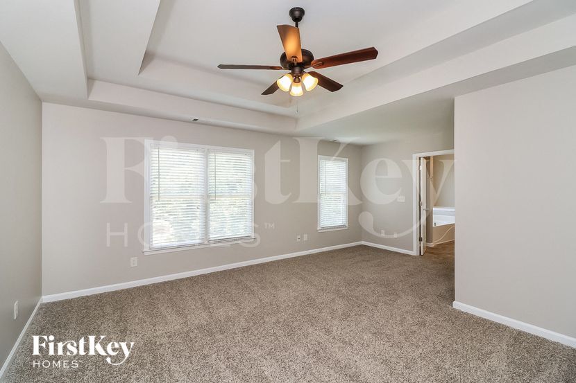 Building Photo - 166 Crestview Dr