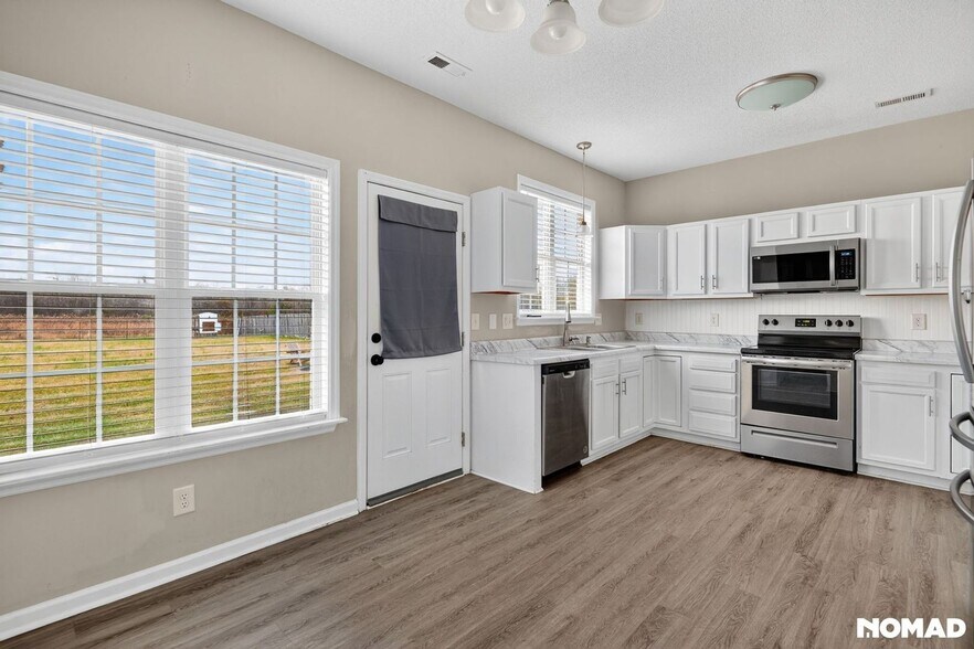 Building Photo - 123 Hardin Dr