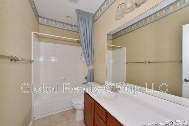 Building Photo - 1215 Sun Island