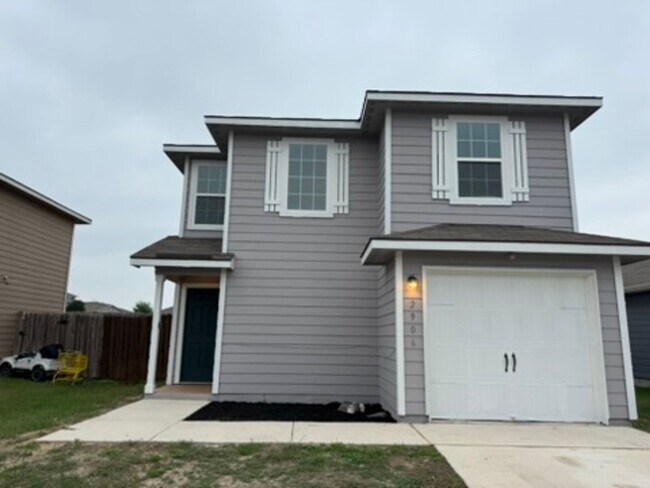 Building Photo - 3-Bedroom Home in Southeast San Antonio with Spacious Backyard & Open Layout
