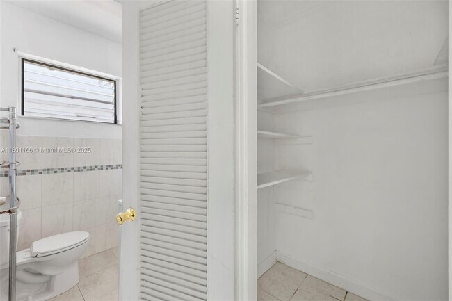Building Photo - 770 83rd St