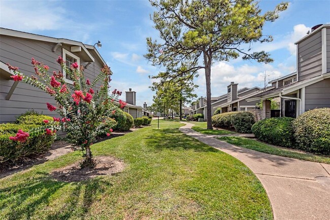 Building Photo - 6345 Cattails Ln