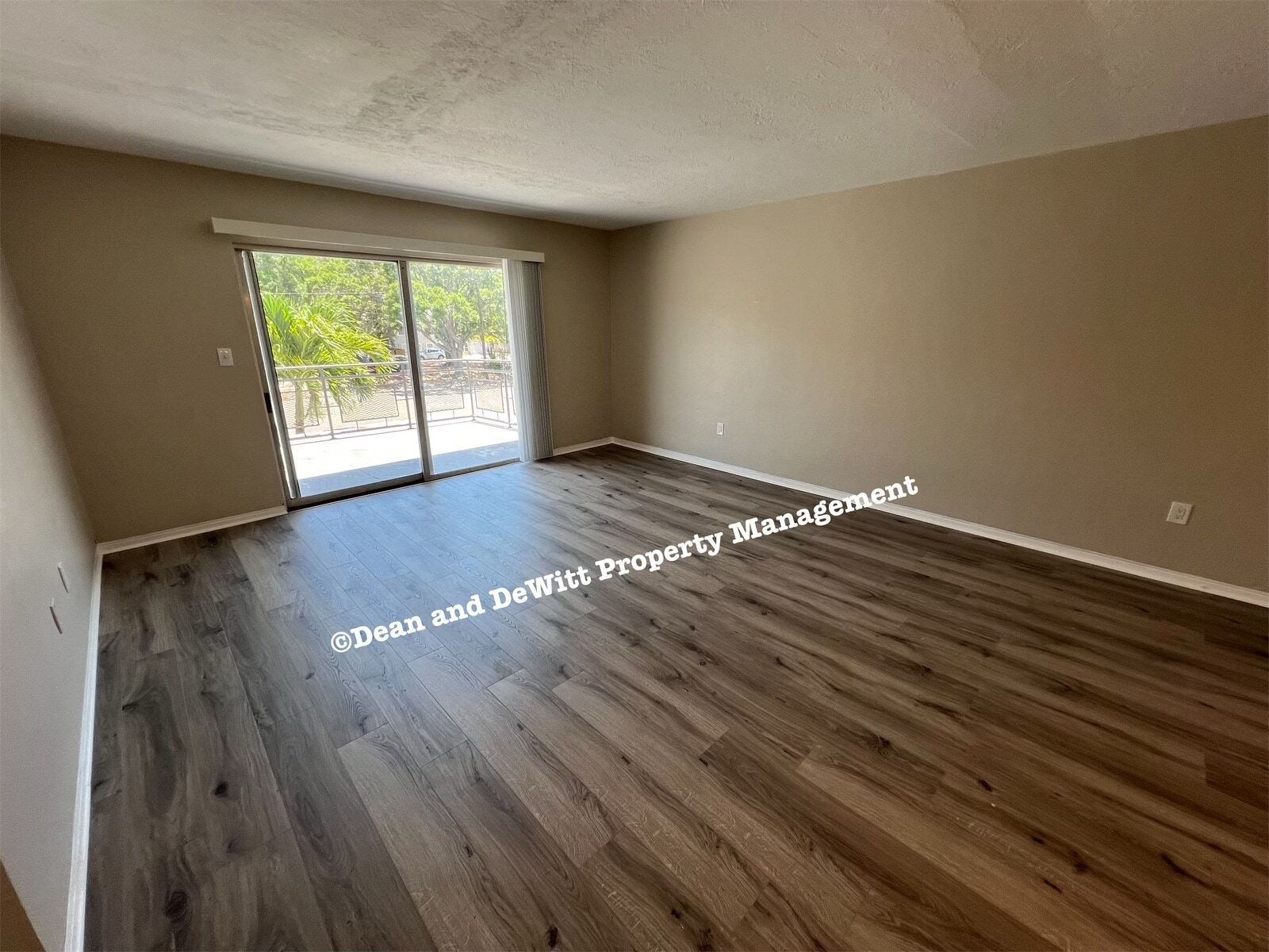 Building Photo - 1 Bed/1 Bath - Unit 17