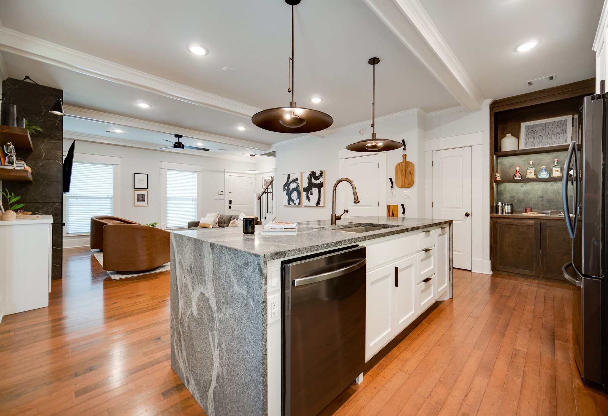 Building Photo - 1323 S Louisiana St