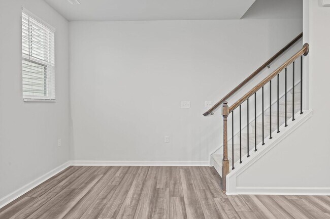 Building Photo - Raleigh Living Made Easy – 3BR Townhome w/ Amenities & Prime Location