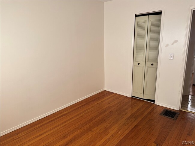 Building Photo - 223 Wilmore Pl