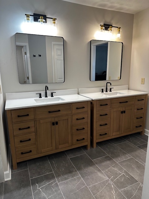 Building Photo - 605 Dunwoody Chace