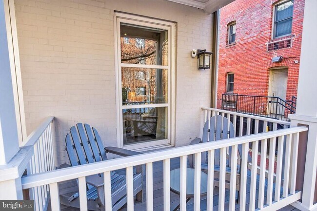 Building Photo - 2142 O St NW