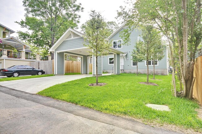 Building Photo - UT PRE-LEASE: 2011 Constructed Custom West...