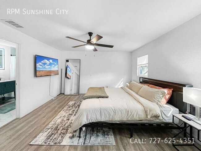 Building Photo - 908 E Cayuga St