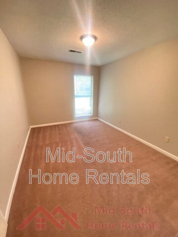Building Photo - 3162 High Meadow Dr