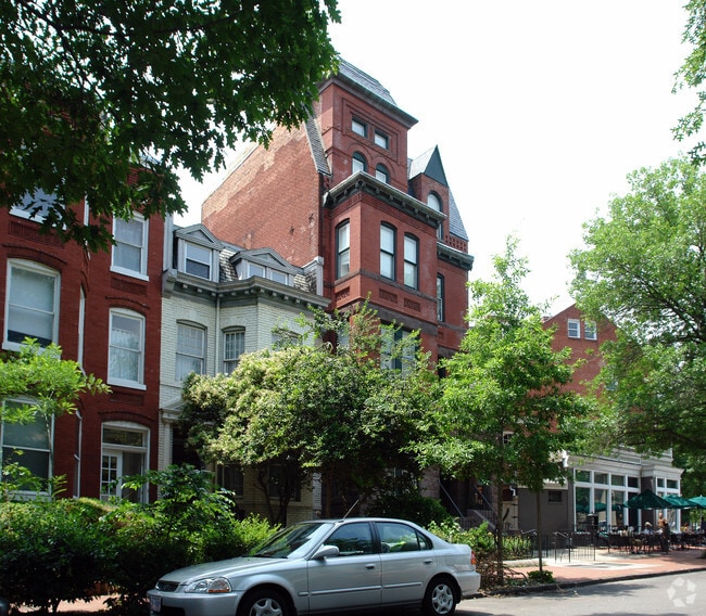 Primary Photo - 203 3rd St SE