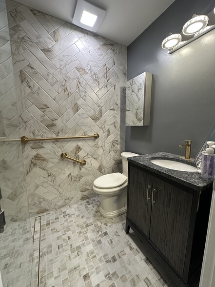 Building Photo - 4141 Rolling Meadow Ln