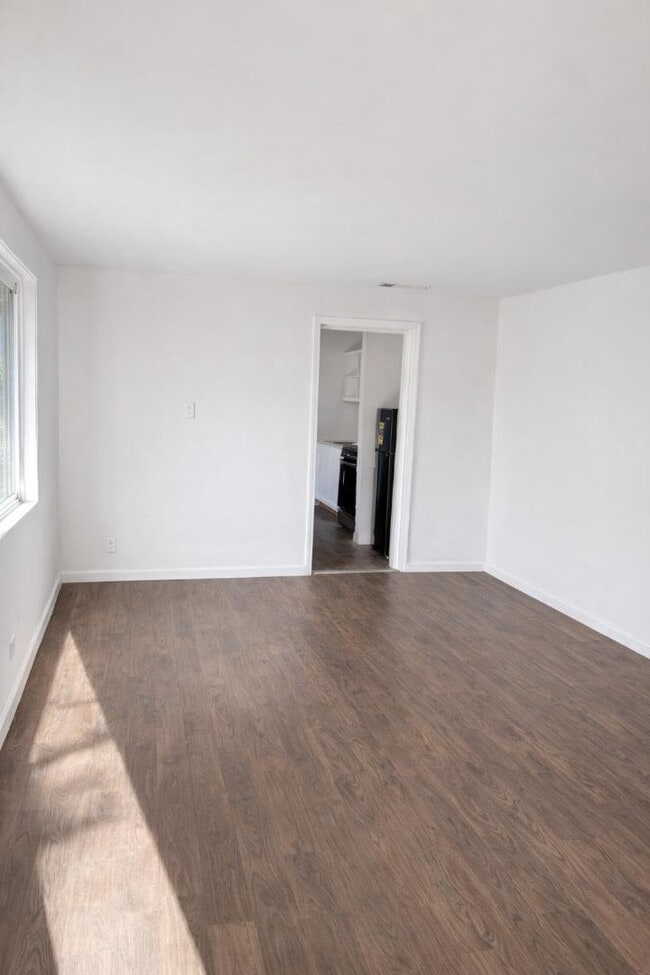 Building Photo - 255 Sunset Ave NW