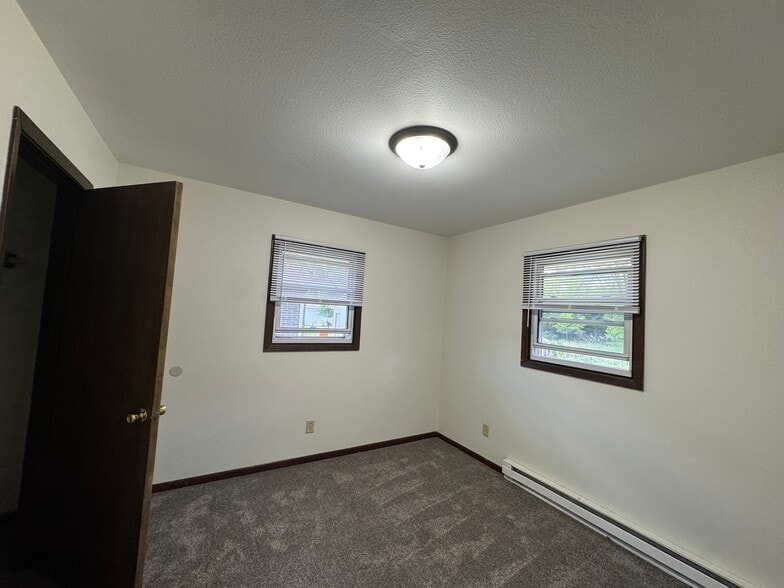 Building Photo - 3137 Runway Ave