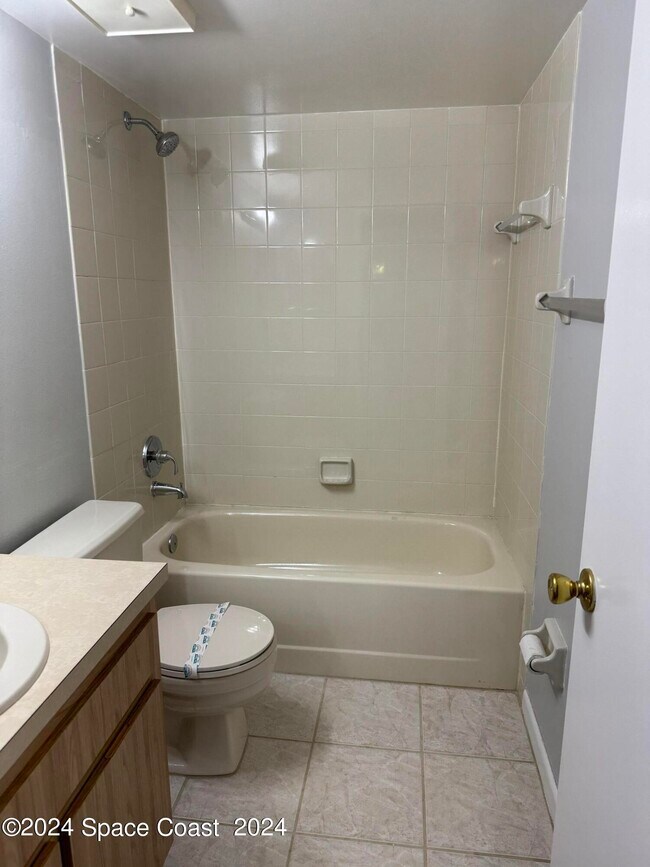 Building Photo - 6850 US-1