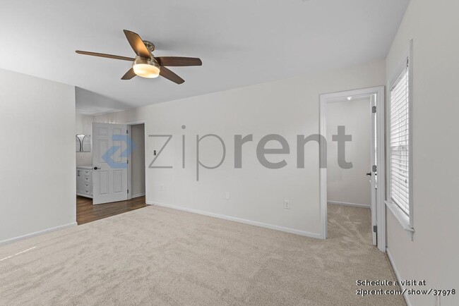 Building Photo - 8730 Fieldgate Dr