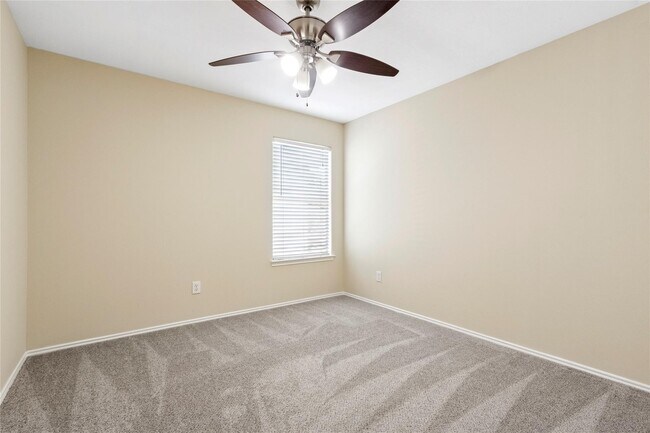 Building Photo - 8907 Grand Villa Ln
