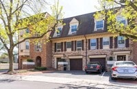 Building Photo - 13-36-36 Robin Ln