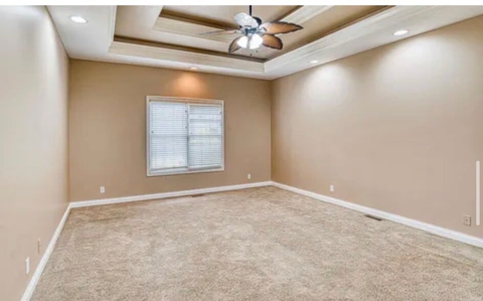Building Photo - 10630 Bernadette Dr