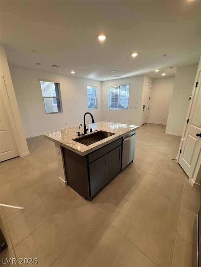 Building Photo - 197 Wewatta Ave