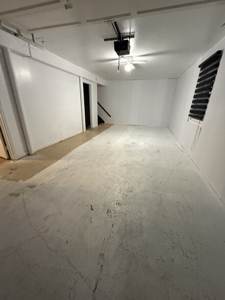 Garage or storage - 368B Summerhill Rd