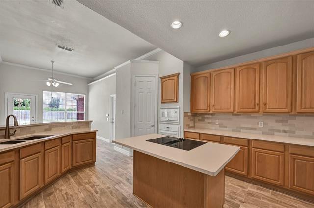 Building Photo - 306 Canyon Lake Dr