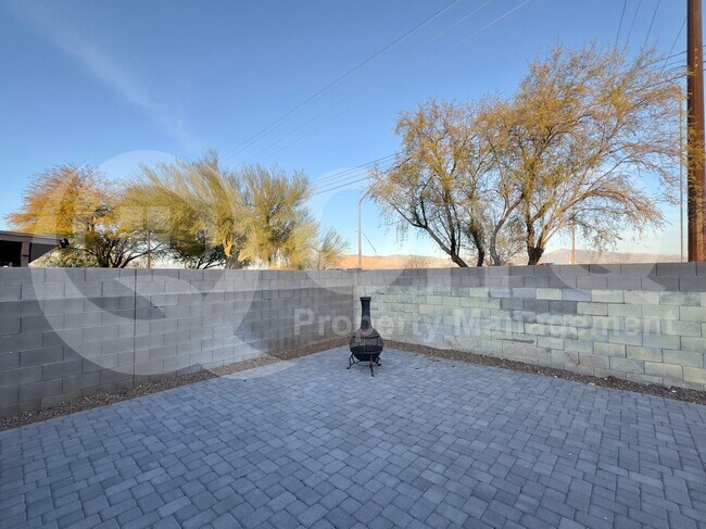 Building Photo - 8771 S Desert Rainbow Dr