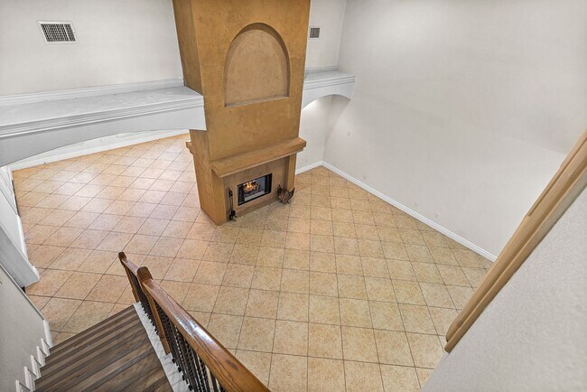 Building Photo - 9130 Windgarden Cir