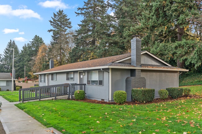 Building Photo - Quad Apartments