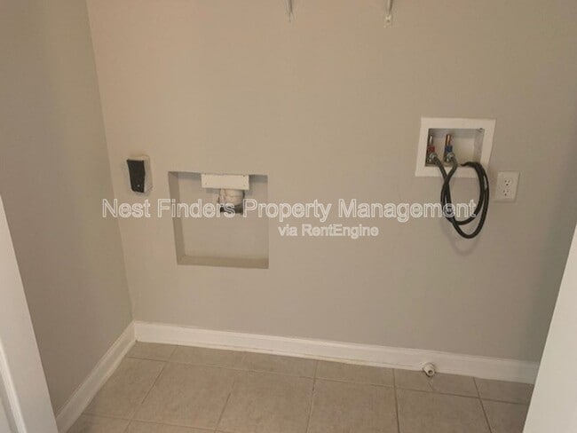 Building Photo - 7091 Stonelion Cir