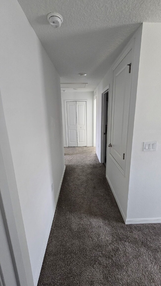 Building Photo - 3936 Willow Brk Dr