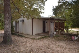 Building Photo - 253 Old Groveton Rd