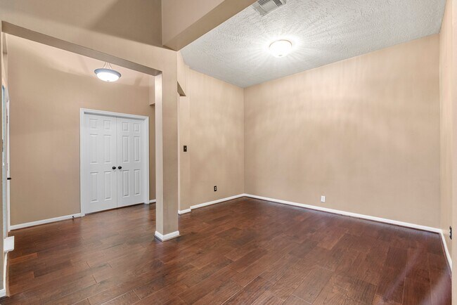 Building Photo - 70 Harvest Wind Pl