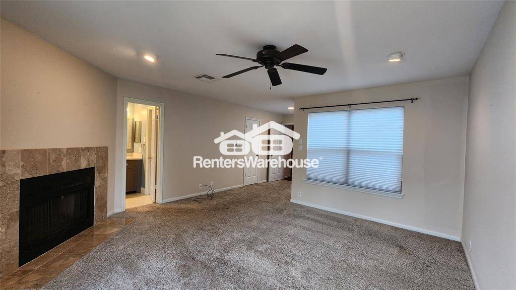 Building Photo - 2616 Bering Dr