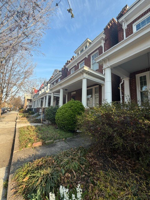 Building Photo - 2808 Floyd Ave