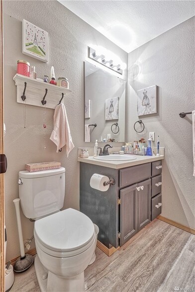 Master Bathroom - 729 3rd Ave NW