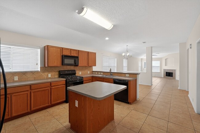 Building Photo - 20114 Larkspur Landing