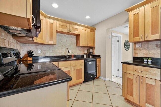 Building Photo - 1334 59th St N