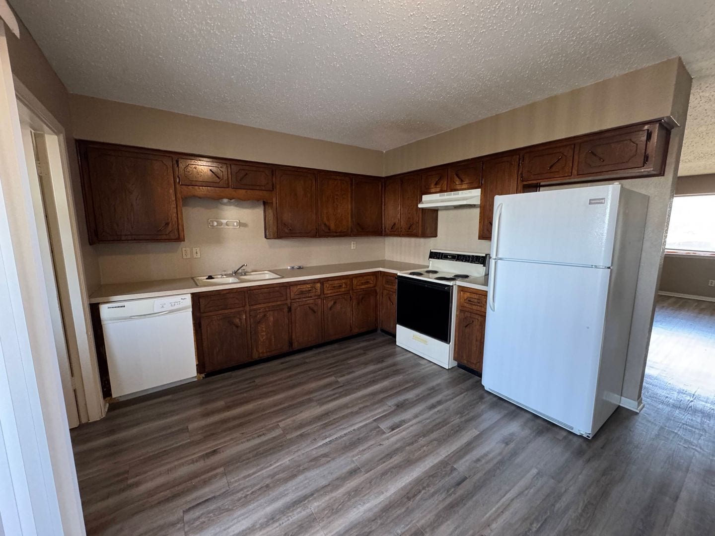 Building Photo - 2202 Hunt Dr