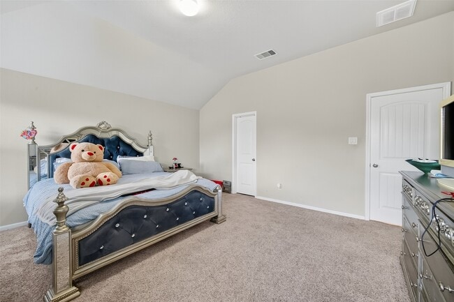 Building Photo - 8007 Carillon Way