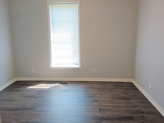 Building Photo - Enjoy a Peaceful "Country" Setting" in Hartselle