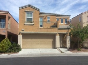 Building Photo - BEAUTIFUL 2 STORY HOME WITH HARDWOOD FLOORING! 3 BED 2 BATH, MASTER BEDROOM HAS ITS OWN PRIVATE B...